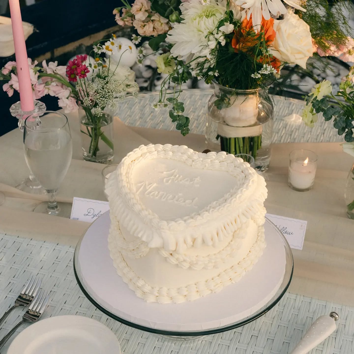Congratulations Willow & Dylan! @kaseypowellphoto did an amazing job with your photos!